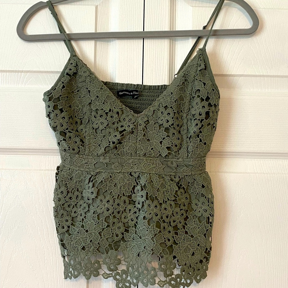 Abercrombie & Fitch olive green top, size XS